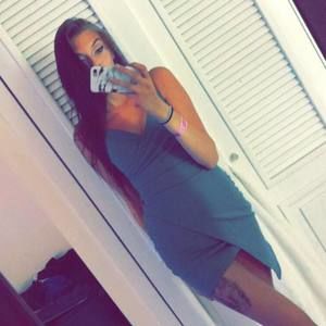 Meet your Posher, Kayla